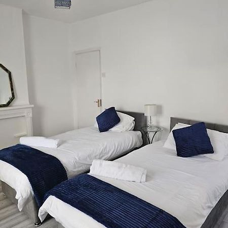 Luxury Home In Lewisham บรอมลีย์ ภายนอก รูปภาพ